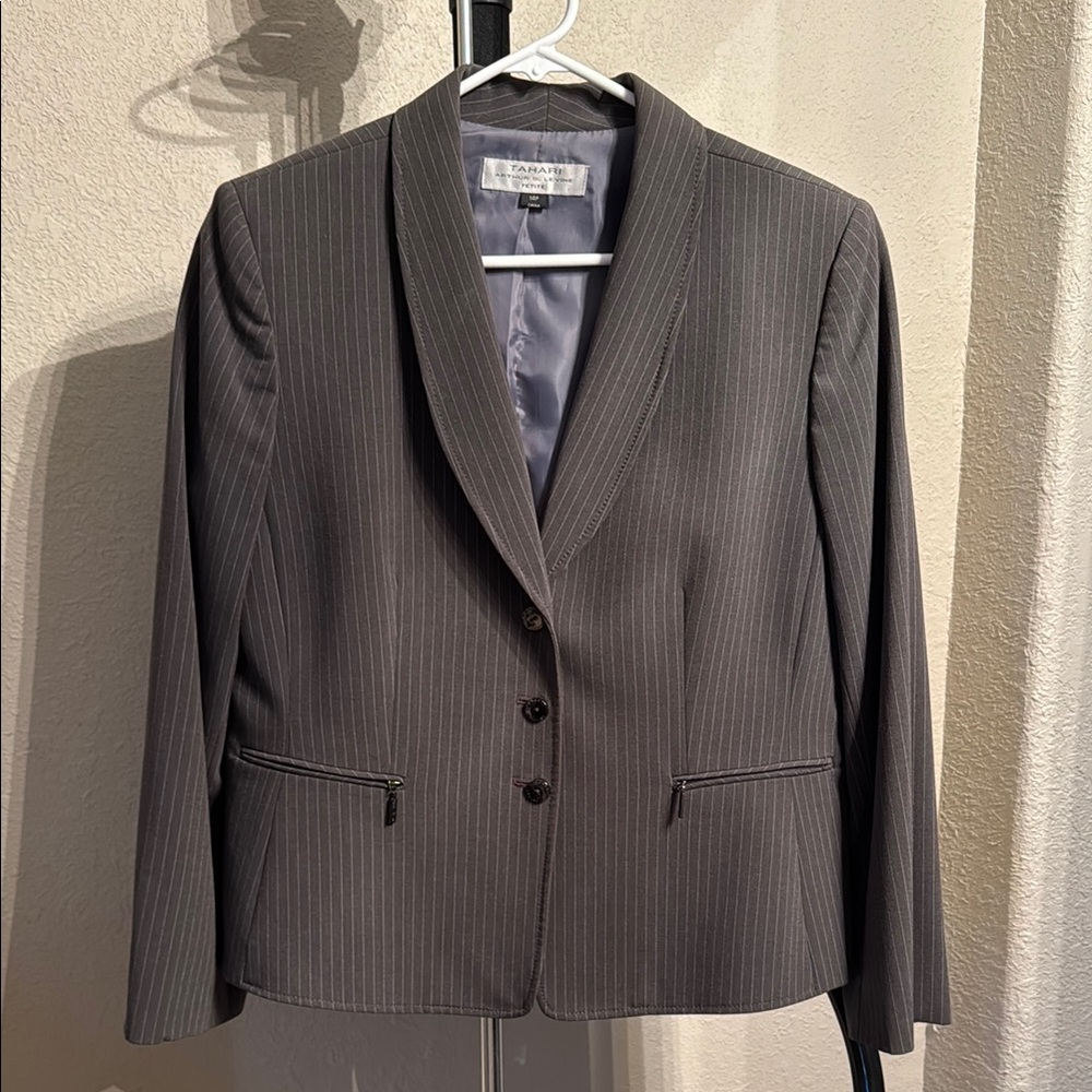 Tahari Petite 14P Gray Pinstripe Suit – Blazer & Skirt 2 Pc Set
